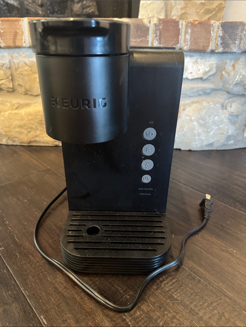 Keurig Matte Black Single-Serve Pod Brewer